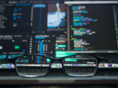 An image of a visualized maintenance dashboard on a computer screen.